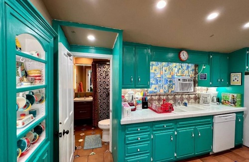 Hermosa Village House | DISCOUNTED RATES! PRIVATE ESTATE SHORT WALK TO DISNEY POOL/SPA 4 MIN TO CON CRT