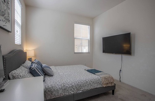 Upland House | Discover Elegance on Granada Rd