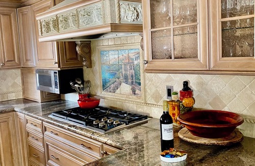 Lantern District House | Discover tranquility near Dana Point Harbor 3 min