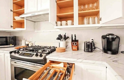 Midway City House | Disney 3BDRM Delight Retreat: Cozy Home with Foosball/Air Hockey-FamilyFriendly