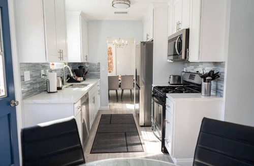 Northwest Anaheim House | DISNEYLAND! 5BR FULLERTON HOUSE FULLY REMODELED 2023 w/GARAGE & FENCED YARD p61