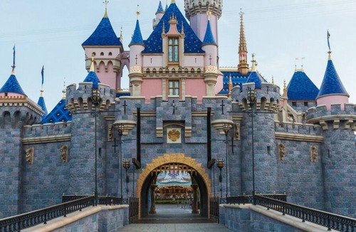 Anaheim Resort Resort | Disneyland Adventure! 3 Awesome Units, Onsite Dining, Water Park!
