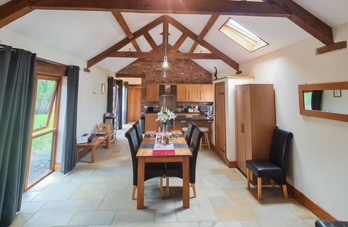 Wotton-under-Edge House | Dog friendly - Blackberry Barn