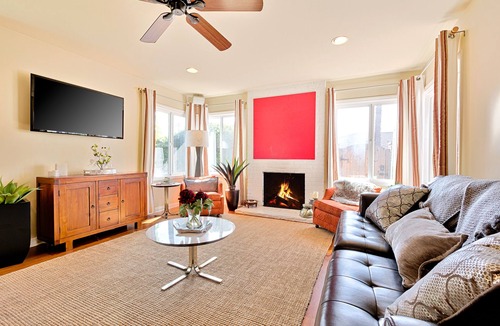 La Jolla Shores House | Dog-Friendly Home w/Fireplace, Gas Grill, Deck, Fast WiFi, Private Washer/Dryer