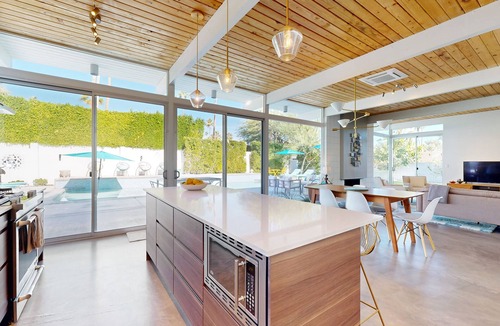 Vista Las Palmas House | Dog Friendly Iconic Krisel home w/fantastic pool, spa, firepit & mountain views