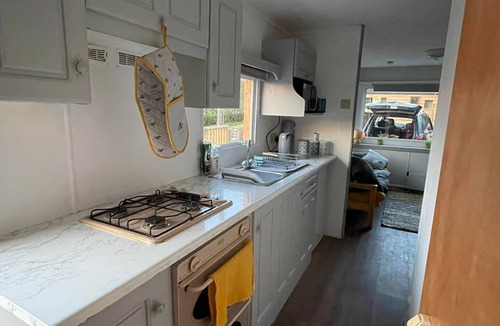 Carmarthen House | Dog/Pet Friendly Fenced Garden at Rural Farm but Central Location to all Coasts