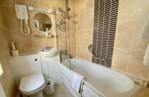 North Shore Hotel | Doric Hotel