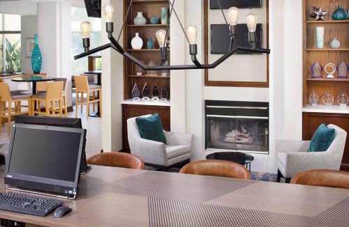 Commerce Hotel | DoubleTree by Hilton Los Angeles/Commerce