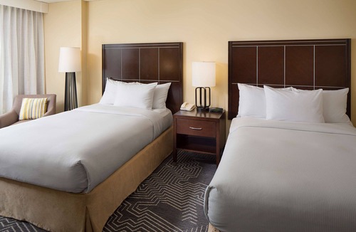 Commerce Hotel | DoubleTree by Hilton Los Angeles - Commerce