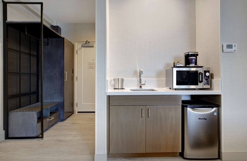 Palmdale Hotel | DoubleTree by Hilton Palmdale, CA