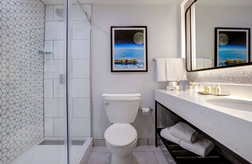 Palmdale Hotel | DoubleTree by Hilton Palmdale, CA