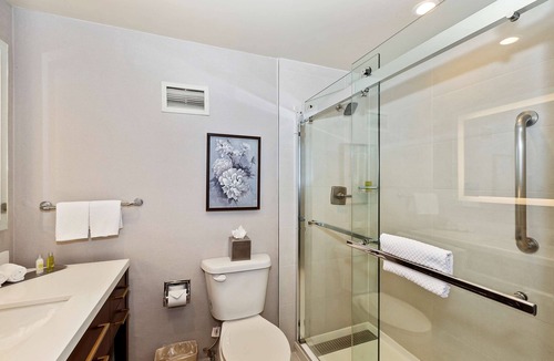 Whittier Hotel | Doubletree by Hilton Whittier Los Angeles