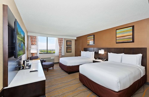 Whittier Hotel | Doubletree by Hilton Whittier Los Angeles