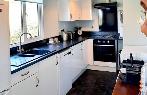 Braunton House | Down Cottage - Sea Views (Hot Tub included in price)