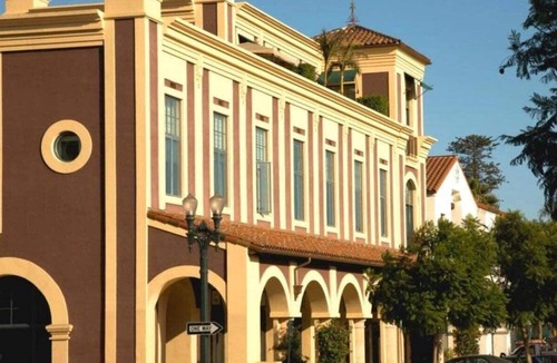Lower State Condo | DOWNTOWN 2 BDRM LUXURY LOFT - NEAR BEACH