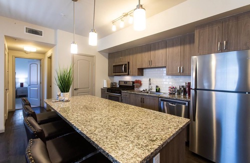 Camarillo Apartment | Downtown Camarillo*3 Resort like Pools*3 Fitness Ctrs*EVChargers*Gated*SelfChkIn