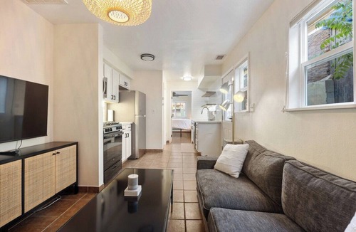 Grant Hill House | Downtown Cottage blocks from Petco Park!
