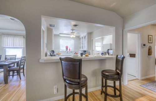 Oleander - Sunset House | Downtown Estate. Home, Pool, Large Soak Tub, Guest House, RV parking