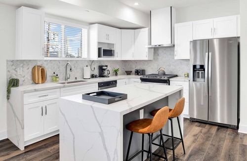 Westlake House | Downtown LA-Rooftop Deck w/Views Near Staples