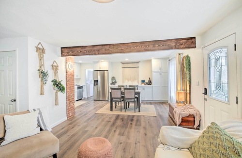 East Village Cottage | Downtown Long Beach Home: Walk Everywhere!