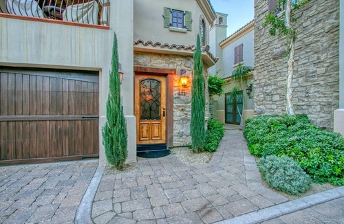 Historic Tennis Club Villa | Downtown Palm Springs Tuscan Haven - Rentals require a 30 night minimum