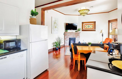 Cortez Hill House | Downtown Victorian 2 Bedroom with Balcony!