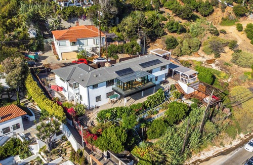 Pacific Palisades House | Dreamy beach house w/direct ocean access, panoramic views, and a jacuzzi.