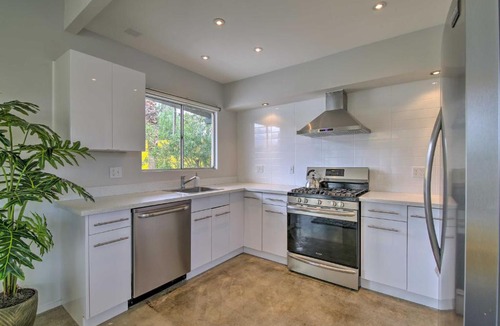 Palm Springs House | Dreamy Mid-Century Modern Pad with Pool, 3Mi to Dtwn