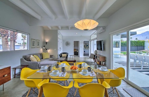 Palm Springs House | Dreamy Mid-Century Modern Pad with Pool, 3Mi to Dtwn