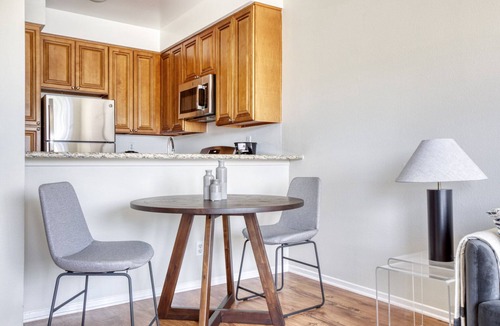 NoHo Arts District Apartment | Dreamy North Hollywood 1BR w/Gym, Pool, walk to shops, by Blueground