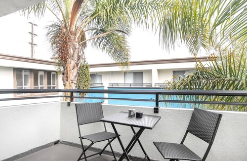 Palms Apartment | Dreamy Westside 1BR w/Gym + Pool, Tennis near Culver City, by Blueground