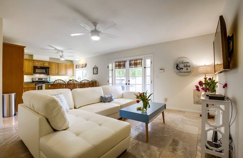 Beach Barber Tract House | Driftwood at Windansea Beach, your perfect getaway!