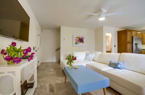Beach Barber Tract House | Driftwood at Windansea Beach, your perfect getaway!