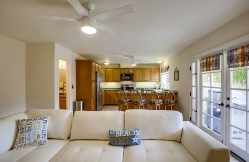 Beach Barber Tract House | Driftwood at Windansea Beach, your perfect getaway!