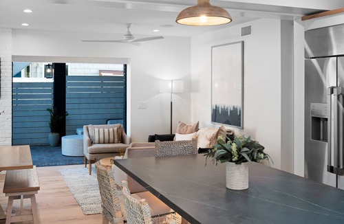 Cardiff-by-the-Sea House | Duplex Ground Floor Unit | Hot Tub | Fire Pit | New Build | AC
