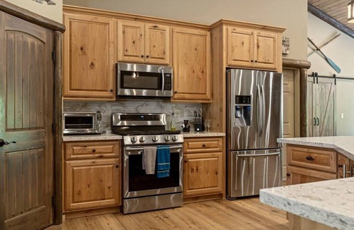 Eagle Mountain Estates House | Eagle Creek Lodge w/Spa + Games + Creek