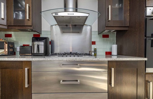Cleveland House | Ealing | Monopoly Manor Urban Getaway