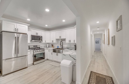 East Los Angeles Apartment | East Los Angeles Retreat ~ 2 Mi to Citadel Outlets