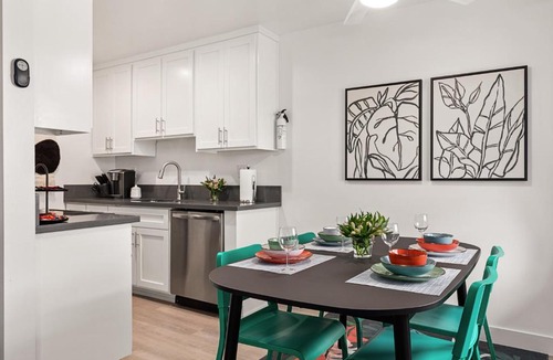 East Village Apartment | East Village Arts District, King Suite with Sofa Bed NRP23-01221
