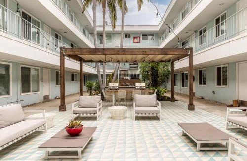 East Village Apartment | East Village Arts District, King Suite with Sofa Bed NRP23-01221