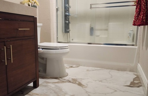 Mira Loma House | Eastvale Luxury private entrance/bathroom