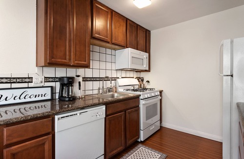 Del Mar Heights Condo | Easy Breezy - Affordable, Cute Condo in the Heart of Del Mar-Extended Getaway