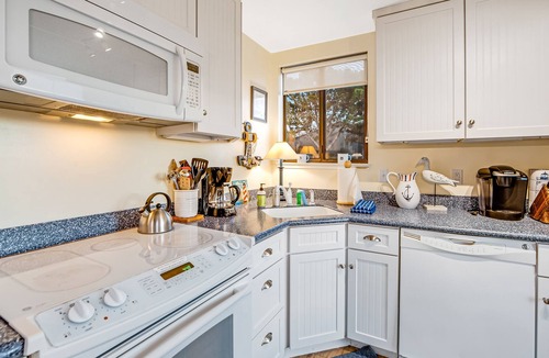 Sea Ranch House | Eclectic coastal retreat w/ ocean view, private hot tub & spacious lofted layout