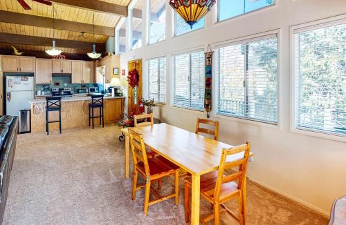 Crestline House | Edelwiess Wonder