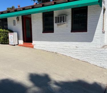 Citrus Grove Hotel | El Rio Motel