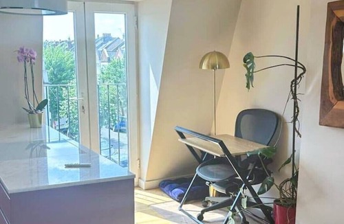 Southfields Apartment | Elegant 1-Bed Apartment, 2 mins from tube, Wimbledon Tennis