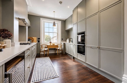 Cantelowes House | Elegant 3-Storey Camden Maisonette with Terrace - Pass the Keys