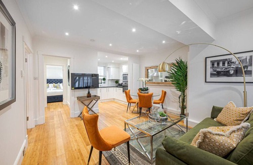 Knightsbridge Apartment | Elegant Belgravia Apartment with Private Patio