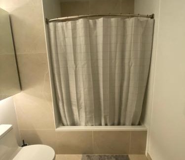 Vernon Hotel | Elegant Luxury 1 Bedroom studio in Downtown LA