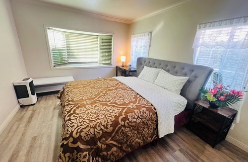 San Gabriel House | Elegant room 3 with king bed